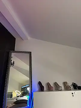 Chat +18 de BellaKarma ao vivo