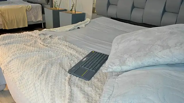 Charlie___Musk Show Webcam