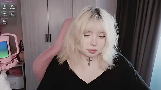 yumi_charm élő XXX-chatje