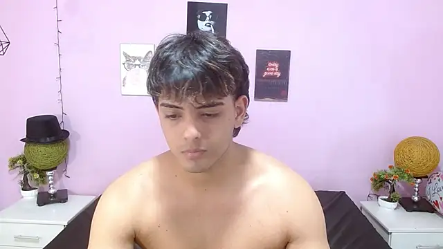 zayne_lyon live XXX chat