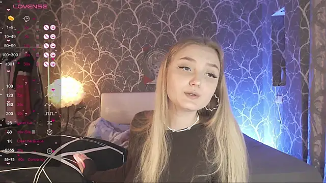 MiaMiaMeow: онлайн-секс-чат