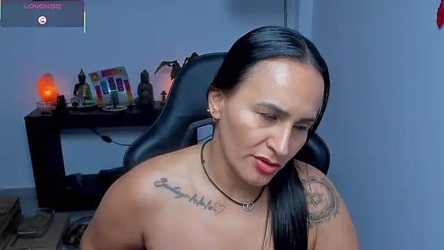 Chat XXX en directo de Sara_Charmy
