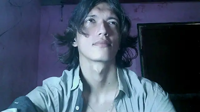 Chat +18 de cherryuwu ao vivo