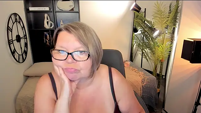 Shannonshine's Live XXX Chat