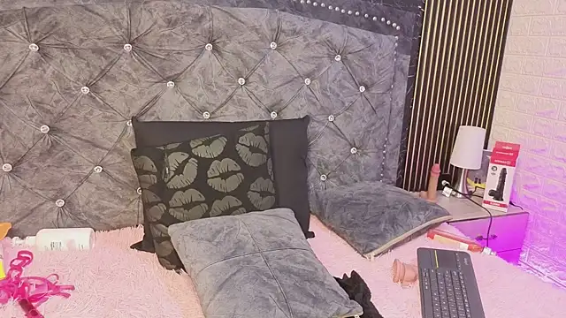 AlexandraNoxx Chat XXX in diretta