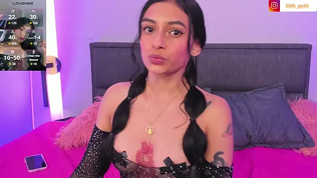 lilith_petit_'s Live XXX Chat
