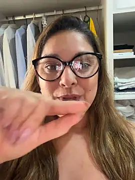 Show de Mariiii_morena na webcam
