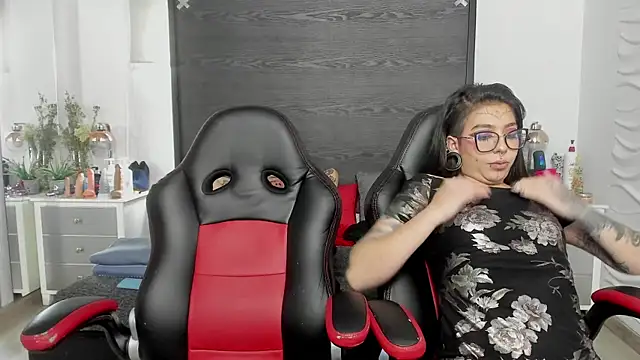 inkedsinners_ élő XXX-chatje