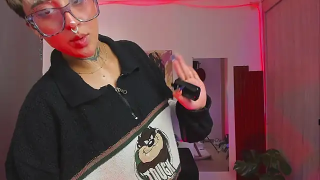 XXX chat uživo modela Rebeka-baker