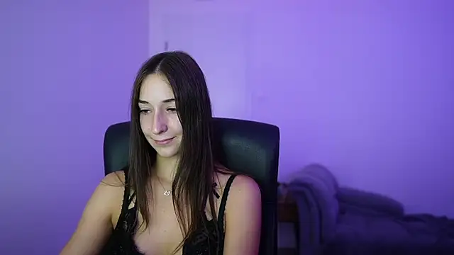 Chat XXX en directo de Crystalbrunette18