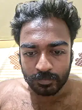צ'אט XXX בשידור חי של BlackHairy_man