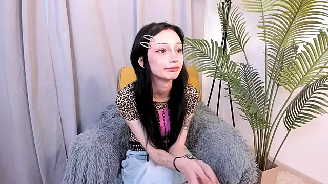 LawannaOmersa's Live XXX Chat