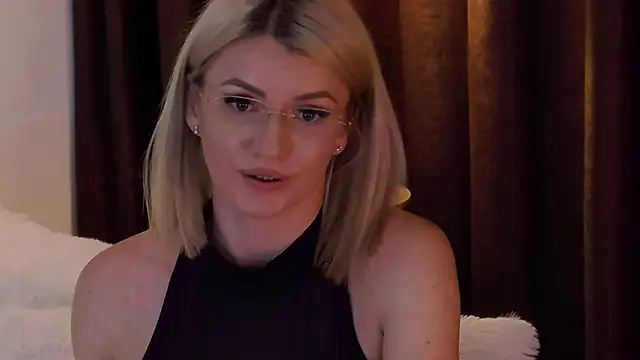 TinaHarley Chat XXX live