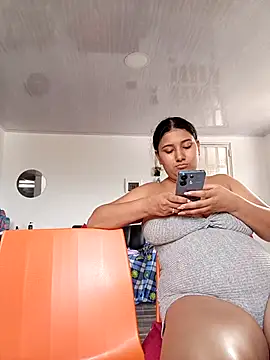Czat XXX na żywo – Sara_y_Amy