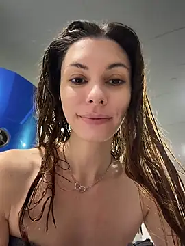 צ'אט XXX בשידור חי של CrystalClean