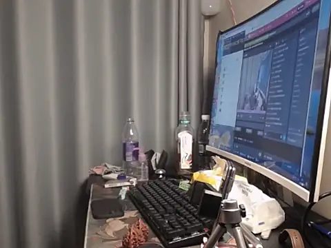 zhang1118 라이브 XXX 채팅