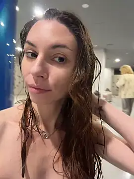 CrystalClean XXX чат на живо