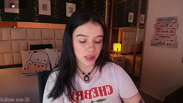 emmy_wattsoon élő XXX-chatje