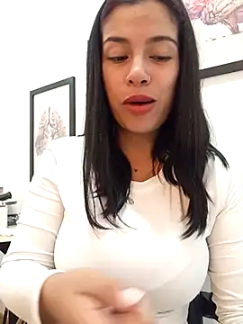 Nathaly_12's Live XXX Chat