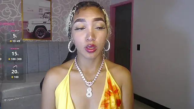 XXX chat uživo modela CamilaVixen_ch