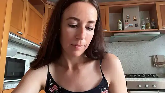 Flamingo_Queen's Live XXX Chat