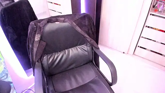 BellaFlaming Adlı Modelin Canlı XXX Sohbeti