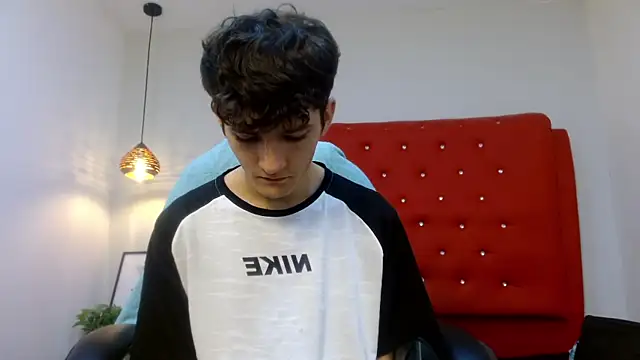 Chatroom XXX en direct de trevor_mob