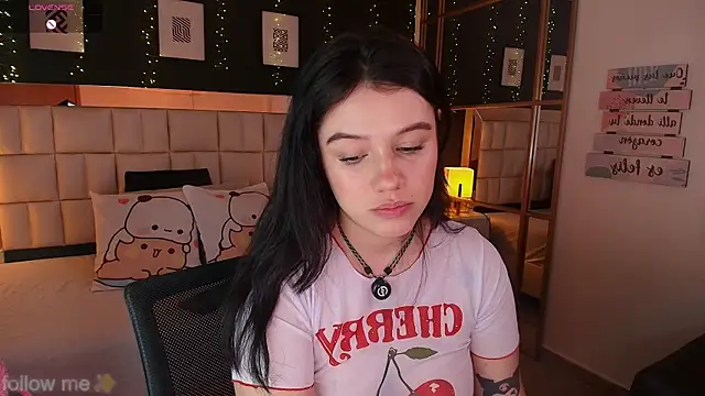 emmy_wattsoonのライブXXXチャット
