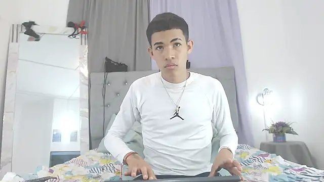 Chat XXX ao vivo de RoySteven