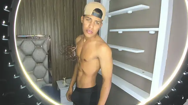 Colby_driscoll লাইভ XXX চ্যাট