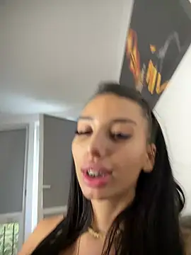 Chatroom XXX en direct de BlueEyes_BB