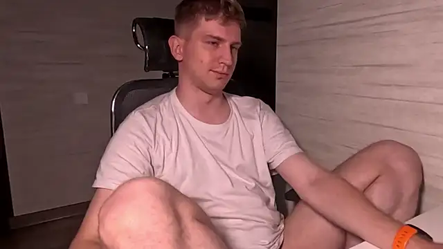 Einar_Nut Pertunjukan Webcam