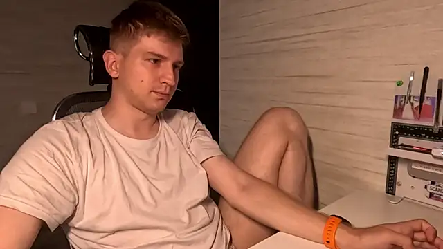 Einar_Nut: онлайн-секс-чат