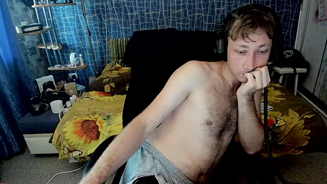 CuteBoy228 Webcam Show