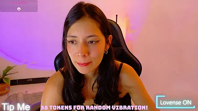 Sarasavage Adlı Modelin Canlı XXX Sohbeti
