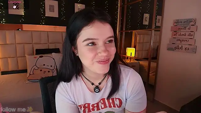 emmy_wattsoon Adlı Modelin Canlı XXX Sohbeti