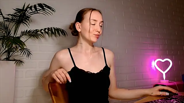 WhitePrincessLuna Chat XXX live