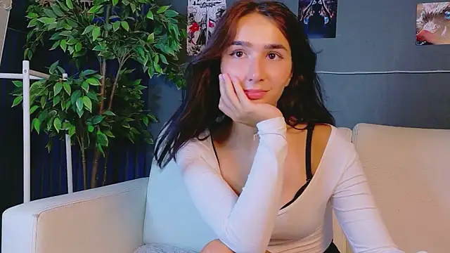 Baby_Miira Chat XXX live