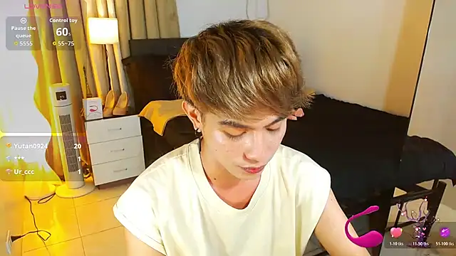 WildestTwink's Live XXX Chat