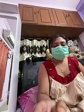 Yourhornynightmare 网络视讯表演