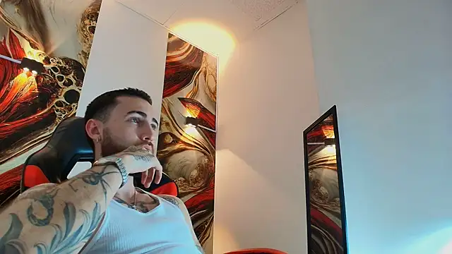 Luke_davis01 élő XXX-chatje