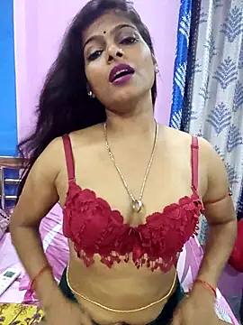 SUZY_QUEEN01 Show in webcam