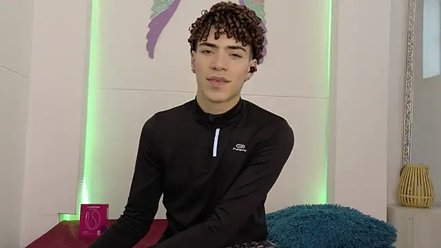 Chat XXX en directo de Monyel_Blake