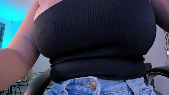 Chat +18 de KylaMorrison ao vivo