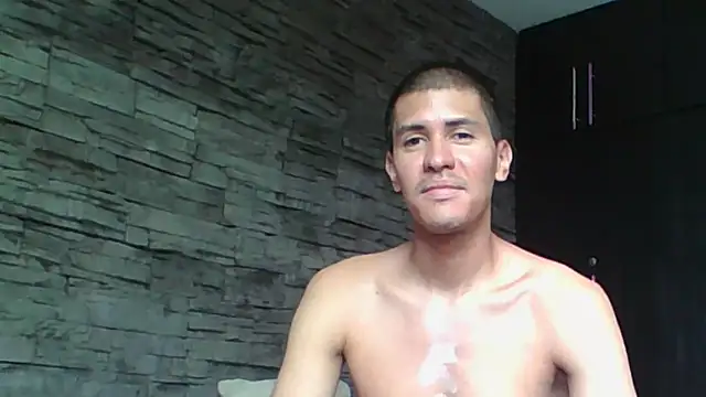 Živý XXX chat Sexylatin64