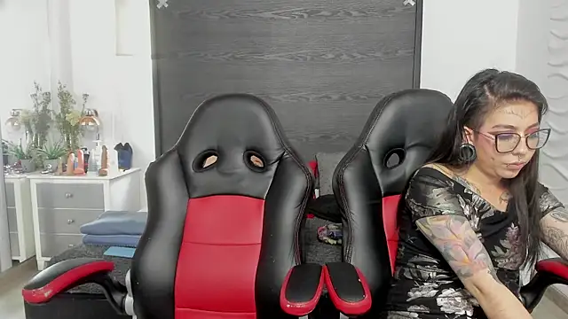 Czat XXX na żywo – inkedsinners_