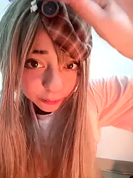 saki_nyanwn's Live XXX Chat