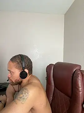 Fathero1time Chat XXX in diretta