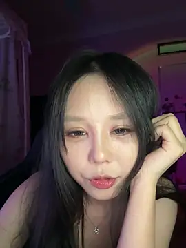 Chat XXX en directo de Emely-lysea
