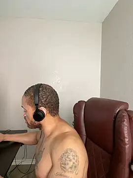 Chatroom XXX en direct de Fathero1time